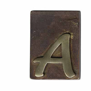 Lettera Civica Ottone Bronzato C 60x80